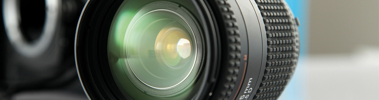 foto-kamera-objektiv-schaden-fotografie-Konstruktions-Materialfehler-Alterung-Verschleiss-Abnutzung-Fall-Sturzschaeden-Fahrlaessigkeit-Elektronikschaeden-Glaskeramik-Bruch